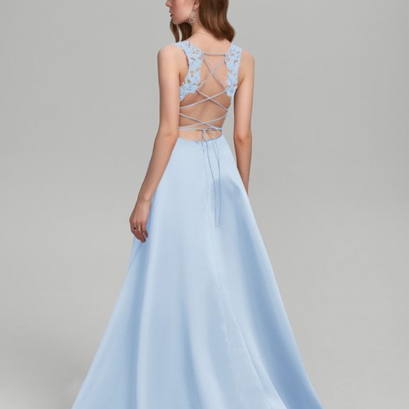 BNWT satin/ lace sky blue, long, formal dress prom / wedding - Picture 1 of 2